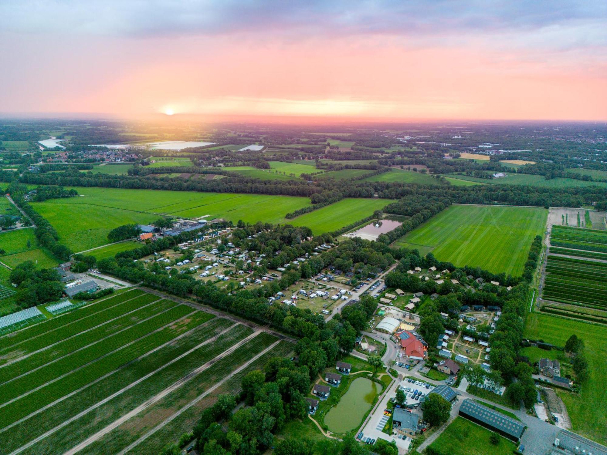 Hotel Glamping Twente Denekamp Exterior foto